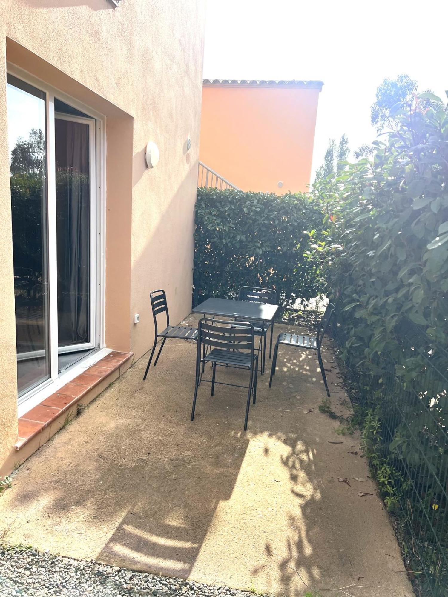 Residence Hoteliere Les Hameaux De Saint Cyprien Appartement 35 M2 1 Chambre Lecci Exterior photo